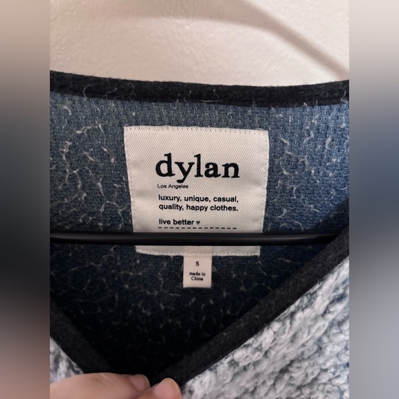 ✨Women’s Dylan Solid Frosty Tipped Drop Shoulder Crew Sweater Size Small - Picture 7 of 9